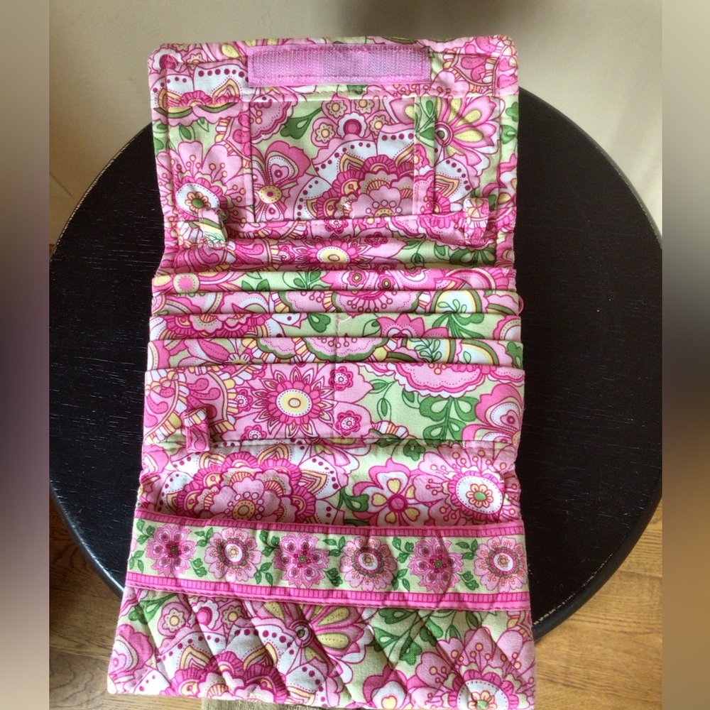 Vera Bradley quilted wallet - Picture 4 of 5